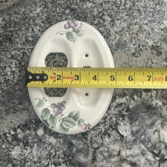 Pfaltzgraff Grapevine light switch outlet cover - Picture 4 of 4